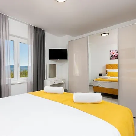 By Istrialux Villa *