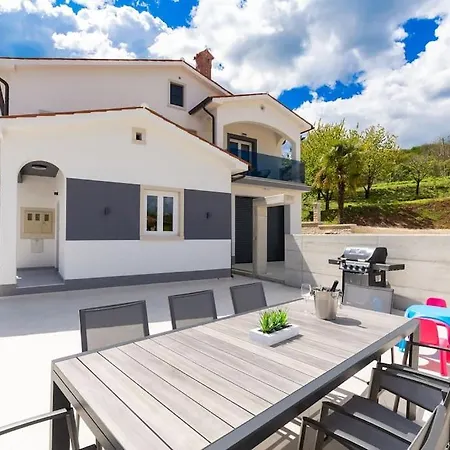 Villa By Istrialux *