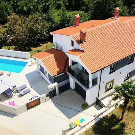 By Istrialux Villa *