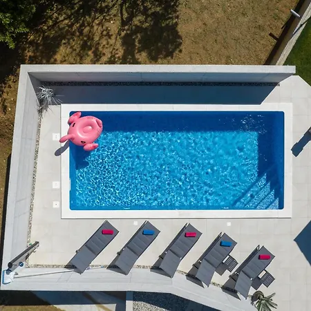 Villa By Istrialux Benazici