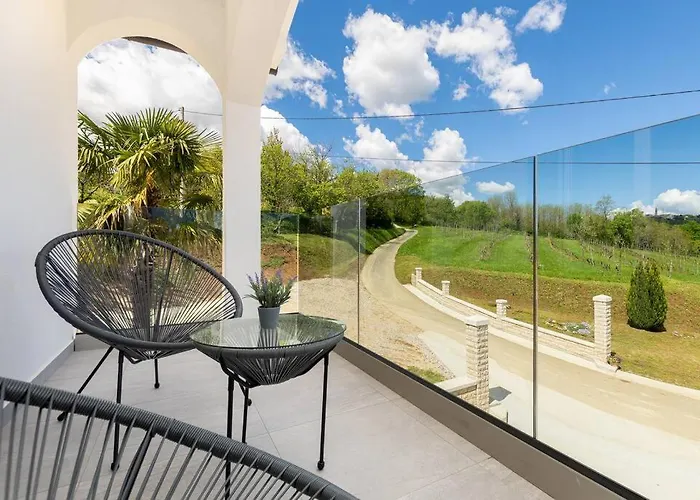 By Istrialux Villa *