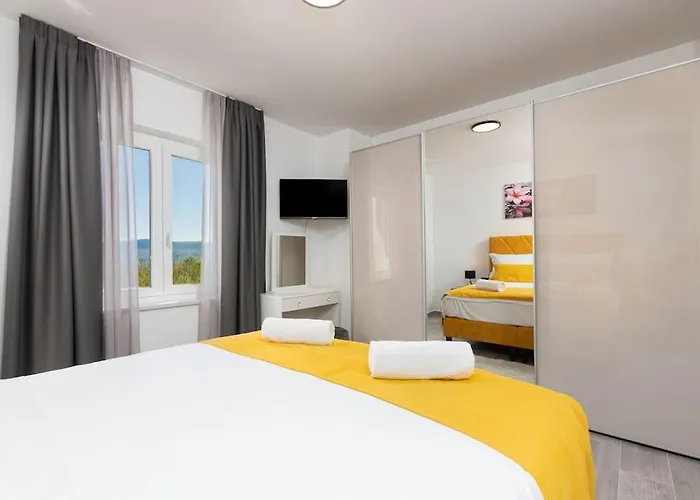 By Istrialux Villa *